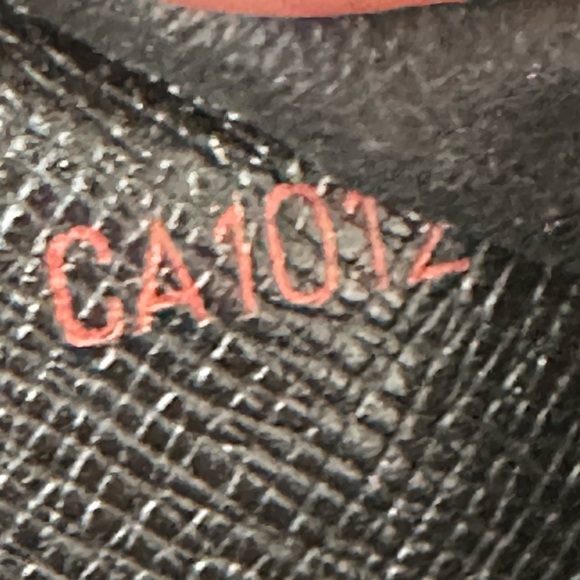 🍁Louis Vuitton vintage wallet epi leather good condition authentic - Picture 16 of 16